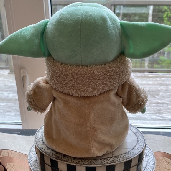 Baby Yoda Grogu Plushie Stuffed Toy Star Wars 8 inches Like New Condition - Picture 4 of 6